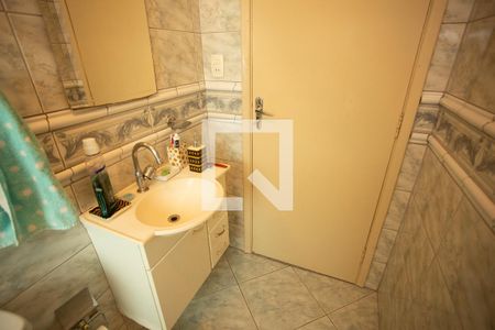 Casa à venda com 198m², 5 quartos e 3 vagasBANHEIRO QUARTO 1
