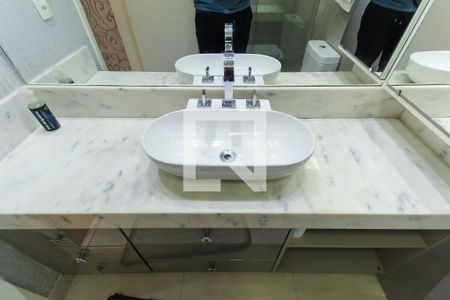 Apartamento à venda com 101m², 2 quartos e 2 vagas Apartamento à venda com 101m², 2 quartos e 2 vagasBanheiro da Suíte 2