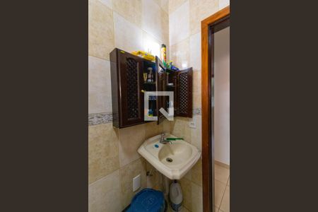 Casa à venda com 240m², 3 quartos e 4 vagasBanheiro 3