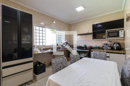 Casa à venda com 240m², 3 quartos e 4 vagasCozinha