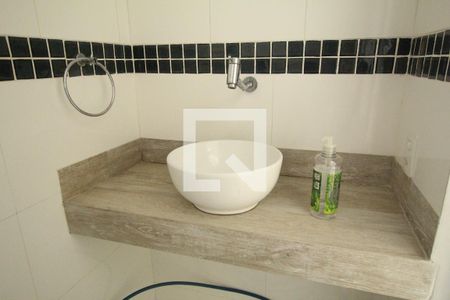 Casa de condomínio à venda com 320m², 4 quartos e 3 vagasChurrasqueira - Banheiro