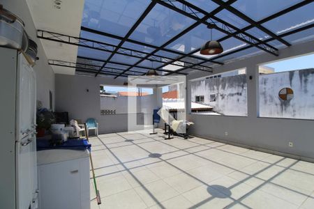 Casa de condomínio à venda com 320m², 4 quartos e 3 vagasTerraço