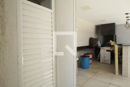 Casa de condomínio à venda com 320m², 4 quartos e 3 vagasChurrasqueira - Banheiro