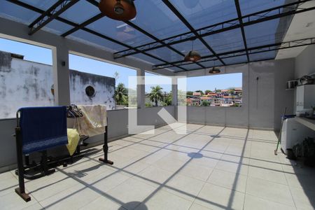 Casa de condomínio à venda com 320m², 4 quartos e 3 vagasTerraço
