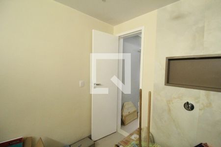 Casa de condomínio à venda com 320m², 4 quartos e 3 vagasBanheiro da suíte 2