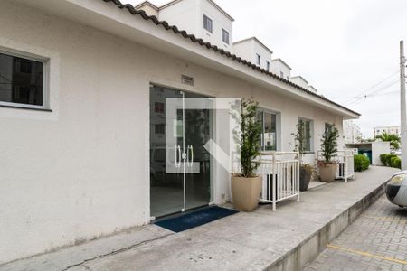 Apartamento para alugar com 43m², 2 quartos e 1 vaga Apartamento para alugar com 43m², 2 quartos e 1 vagaÁrea comum - Salão de festas