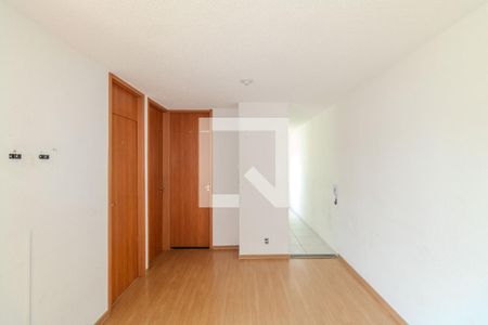 Sala de apartamento para alugar com 2 quartos, 43m² em Cosmos, Rio de Janeiro