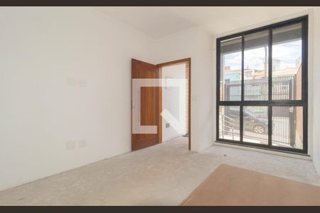 Sala de casa à venda com 3 quartos, 160m² em Vila Bertioga, São Paulo