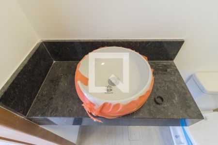 Casa à venda com 160m², 3 quartos e 3 vagasDetalhe Banheiro - Suíte