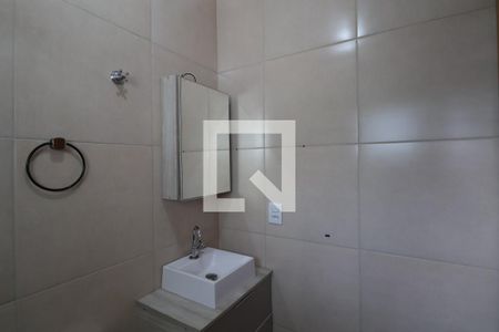 Casa de condomínio à venda com 83m², 2 quartos e 2 vagasBanheiro 