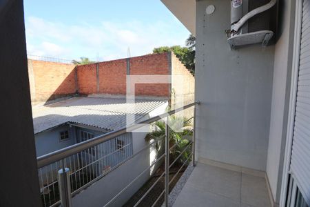 Casa de condomínio à venda com 83m², 2 quartos e 2 vagasSacada