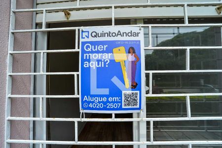 Plaquinha de apartamento para alugar com 2 quartos, 71m² em Jardim Sabará, Porto Alegre