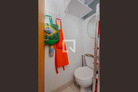 Apartamento à venda com 84m², 3 quartos e 1 vagaÁrea de Serviço - Banheiro