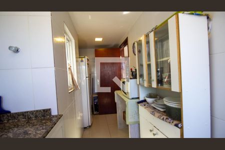 Apartamento à venda com 290m², 3 quartos e 2 vagas Apartamento à venda com 290m², 3 quartos e 2 vagasCozinha