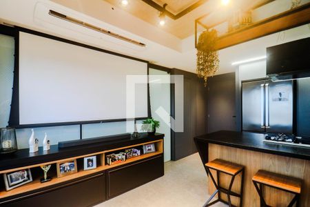 Sala - Tela de projeção de kitnet/studio para alugar com 1 quarto, 42m² em Jardim do Salso, Porto Alegre