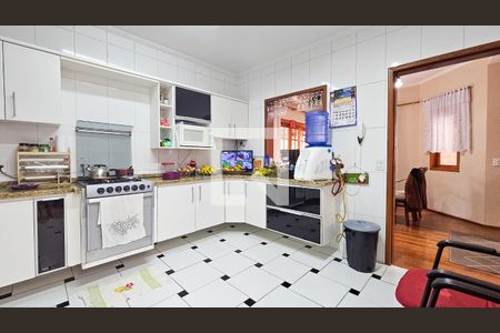 Cozinha de casa para alugar com 4 quartos, 140m² em Vila Emir, São Paulo