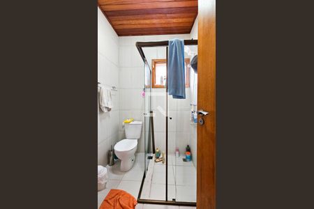 Casa à venda com 140m², 4 quartos e 5 vagas Casa à venda com 140m², 4 quartos e 5 vagasBanheiro 2