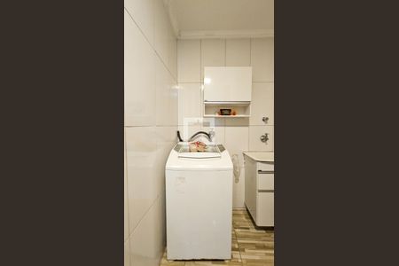 Casa à venda com 140m², 4 quartos e 5 vagas Casa à venda com 140m², 4 quartos e 5 vagasÁrea de Serviço