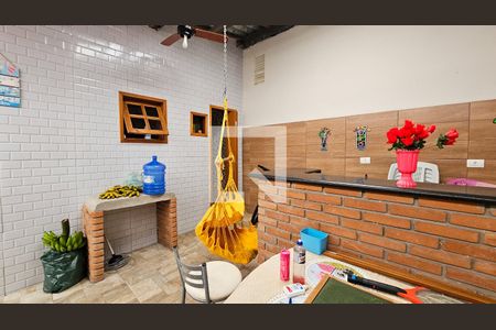 Casa à venda com 140m², 4 quartos e 5 vagas Casa à venda com 140m², 4 quartos e 5 vagasÁrea de Serviço