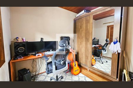 Casa à venda com 140m², 4 quartos e 5 vagas Casa à venda com 140m², 4 quartos e 5 vagasQuarto 2