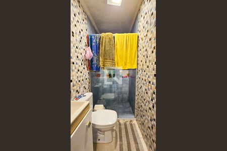 Casa à venda com 140m², 4 quartos e 5 vagas Casa à venda com 140m², 4 quartos e 5 vagasBanheiro de Serviço