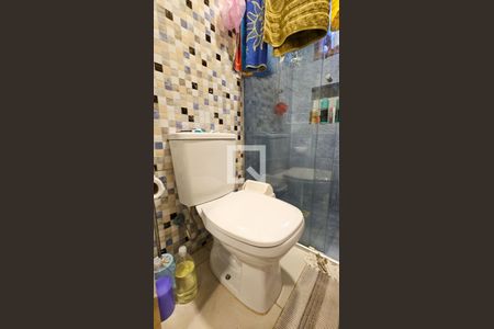 Casa à venda com 140m², 4 quartos e 5 vagas Casa à venda com 140m², 4 quartos e 5 vagasBanheiro de Serviço
