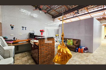 Casa à venda com 140m², 4 quartos e 5 vagas Casa à venda com 140m², 4 quartos e 5 vagasÁrea de Serviço