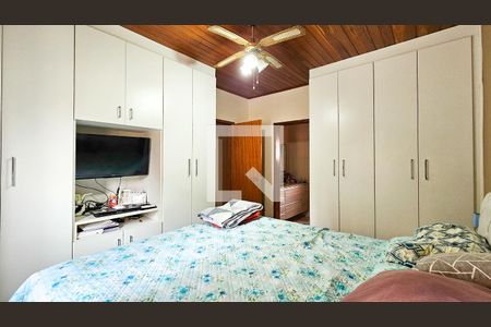 Casa à venda com 140m², 4 quartos e 5 vagas Casa à venda com 140m², 4 quartos e 5 vagasQuarto 1