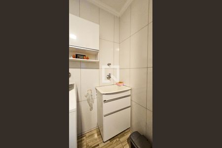 Área de Serviço de casa para alugar com 4 quartos, 140m² em Vila Emir, São Paulo
