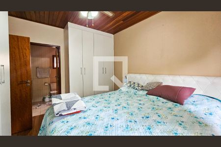 Casa à venda com 140m², 4 quartos e 5 vagas Casa à venda com 140m², 4 quartos e 5 vagasQuarto 1