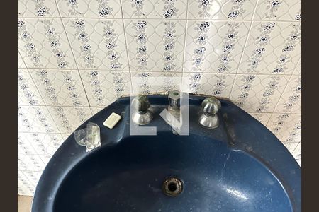 Casa à venda com 200m², 3 quartos e 4 vagas Casa à venda com 200m², 3 quartos e 4 vagasBanheiro Corredor