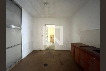 Casa à venda com 200m², 3 quartos e 4 vagas Casa à venda com 200m², 3 quartos e 4 vagasCozinha