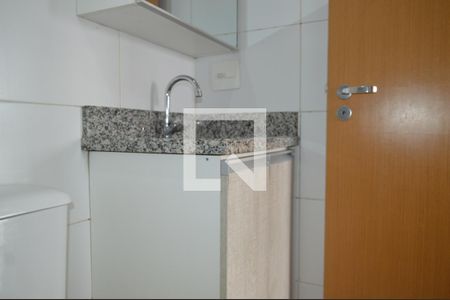 Banheiro de apartamento para alugar com 2 quartos, 45m² em Liberdade, São Paulo