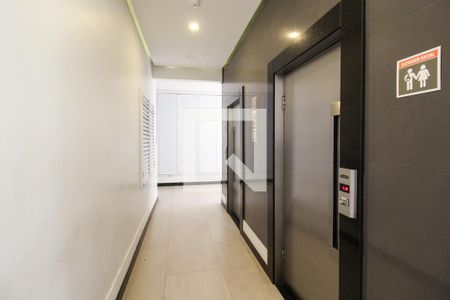 Apartamento para alugar com 72m², 2 quartos e 1 vaga Apartamento para alugar com 72m², 2 quartos e 1 vagaHall