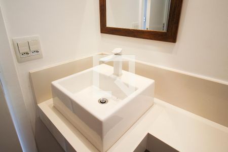 Apartamento para alugar com 72m², 2 quartos e 1 vaga Apartamento para alugar com 72m², 2 quartos e 1 vagaBanheiro da Suíte