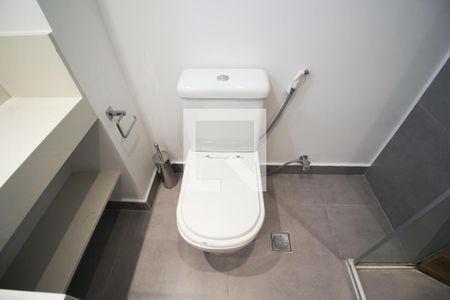 Apartamento para alugar com 72m², 2 quartos e 1 vaga Apartamento para alugar com 72m², 2 quartos e 1 vagaBanheiro da Suíte