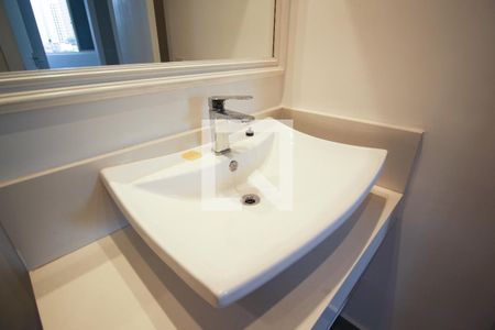 Apartamento para alugar com 72m², 2 quartos e 1 vaga Apartamento para alugar com 72m², 2 quartos e 1 vagaBanheiro