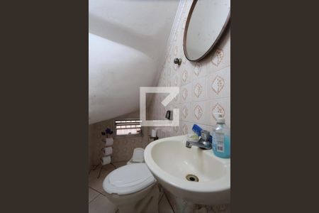 Casa à venda com 180m², 2 quartos e 2 vagasLavabo