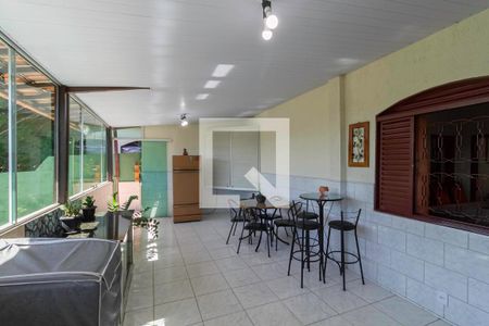 Casa à venda com 360m², 2 quartos e 1 vaga Casa à venda com 360m², 2 quartos e 1 vagaÁrea de serviço