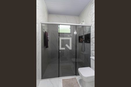 Casa à venda com 360m², 2 quartos e 1 vaga Casa à venda com 360m², 2 quartos e 1 vagaBanheiro social