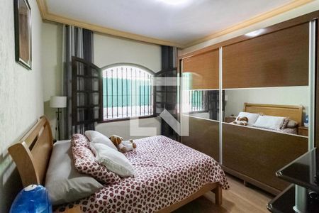 Casa à venda com 360m², 2 quartos e 1 vaga Casa à venda com 360m², 2 quartos e 1 vagaSuíte