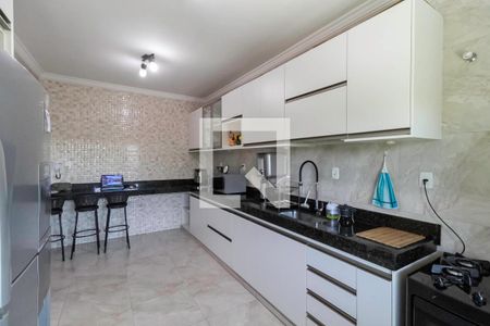 Casa à venda com 360m², 2 quartos e 1 vaga Casa à venda com 360m², 2 quartos e 1 vagaCozinha