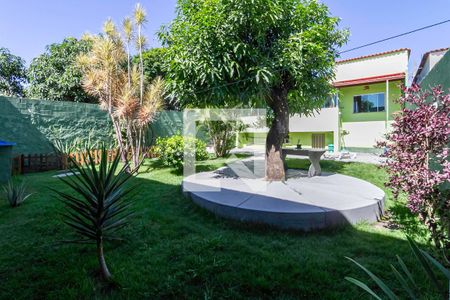 Casa à venda com 360m², 2 quartos e 1 vaga Casa à venda com 360m², 2 quartos e 1 vagaQuintal