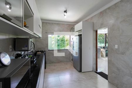 Casa à venda com 360m², 2 quartos e 1 vaga Casa à venda com 360m², 2 quartos e 1 vagaCozinha