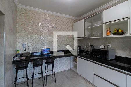 Casa à venda com 360m², 2 quartos e 1 vaga Casa à venda com 360m², 2 quartos e 1 vagaCozinha