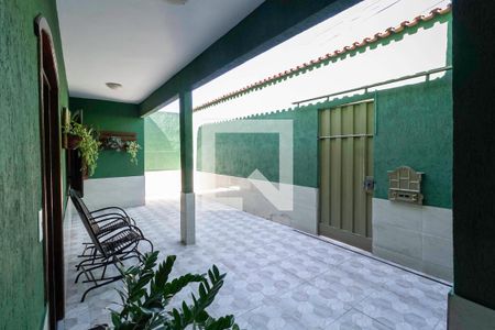 Casa à venda com 360m², 2 quartos e 1 vaga Casa à venda com 360m², 2 quartos e 1 vagaEntrada