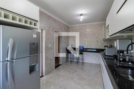 Casa à venda com 360m², 2 quartos e 1 vaga Casa à venda com 360m², 2 quartos e 1 vagaCozinha