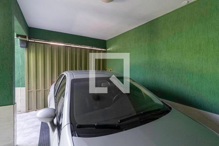 Casa à venda com 360m², 2 quartos e 1 vaga Casa à venda com 360m², 2 quartos e 1 vagaGaragem