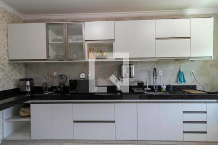 Casa à venda com 360m², 2 quartos e 1 vaga Casa à venda com 360m², 2 quartos e 1 vagaCozinha