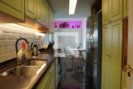 Apartamento à venda com 112m², 2 quartos e 2 vagasCozinha